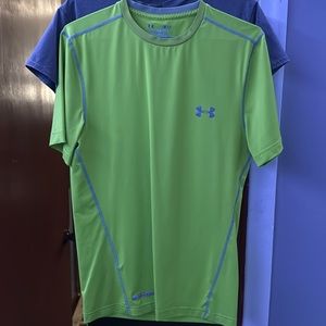 UNDERARMOUR COMPRESSION SHIRT - SIZE SMALL